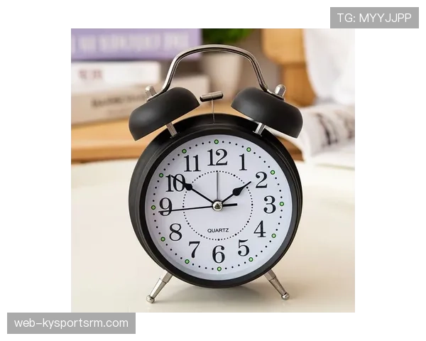 史梦瑶每天四点起床练枪，床头放的不是闹钟是子弹壳