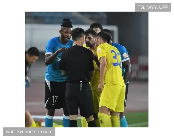 挑衅行为在足球中的判罚标准到底有多模糊？揭秘裁判尺度！