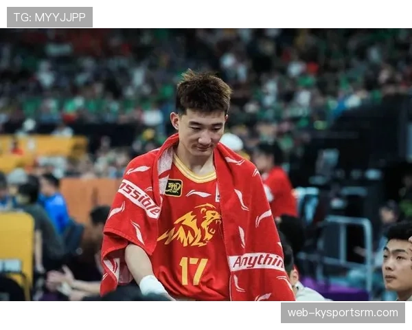 孙铭徽训练完直接去夜店蹦到凌晨？